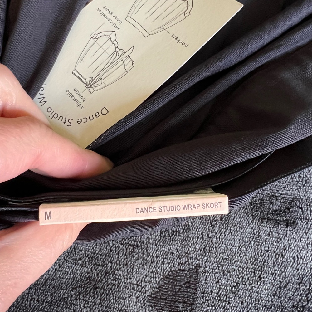 NWT Blogilates Black Wrap Skirt | M - Picture 3 of 5